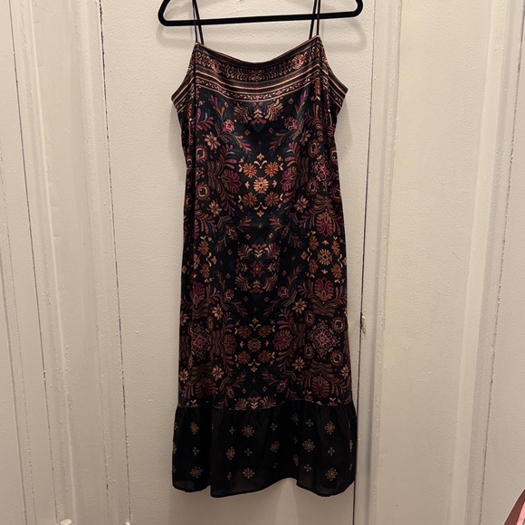 Johnny Was Dresses & Skirts - Johnny Was Silk Midi Dress
